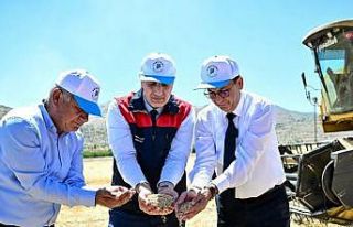 Başkan Geçit, "Çiftçimizin yanındayız,...