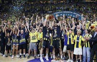 Basketbol Süper Ligi’nde şampiyon Fenerbahçe...