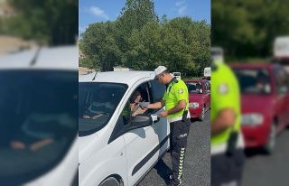 Bayburt’ta bayram tedbirleri kapsamında 226 polis...