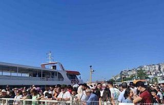Bayramın son gününde Adalar İskelesi’nde yoğunluk...