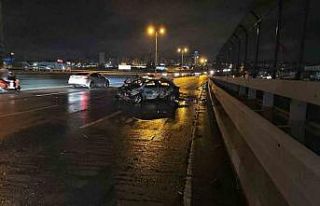 Bayrampaşa’da yayaya çarpmamak için bariyerlere...