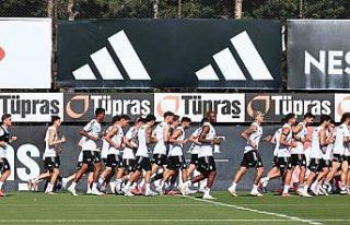 Beşiktaş, yeni sezon hazırlıklarını sürdürüyor