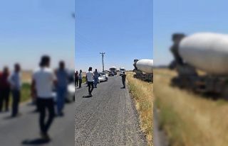 Beton mikseri ile otomobil çapıştı: 2 ölü, 1...