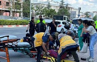 Bilecik’te motosiklet yayaya çarptı, 2 yaralı