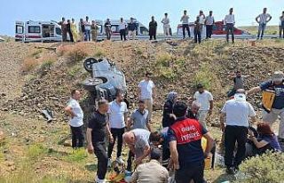 Bingöl’de otomobil şarampole devrildi: 4 yaralı
