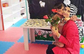 Birsen öğretmen gerçekleştirdiği etkinliklerle...