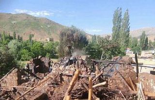 Bitlis’te çıkan yangın korkuya neden oldu