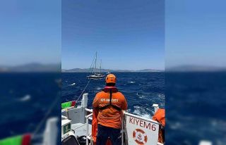 Bodrum’da sürüklenen tekne KIYEM ekiplerince kurtarıldı
