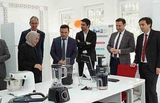 BSH Türkiye, TOSİ projesi kapsamında yeni laboratuvarını...