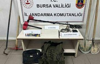 Bursa’da defineci operasyonu