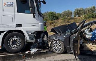 Bursa’da otomobil ile tır çarpıştı: 1 ölü,...