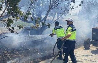 Çanakkale’deki orman yangınında köye ulaşan...