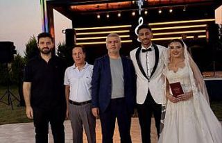 Cem Çelik’ten çifte imza