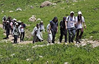 Cennet ve Cehennem Vadisi’nde doğa yürüyüşü