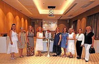 Çeşme Halk Eğitim Merkezi kursiyerleri sergi açtı