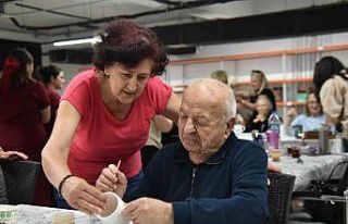 "Çini Sanatıyla Nesiller Buluşuyor" etkinliği