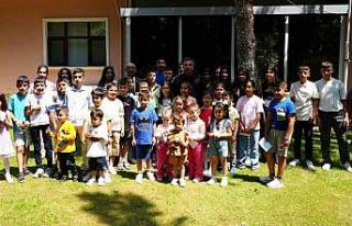 Çocukların bayram harçlığı Validen