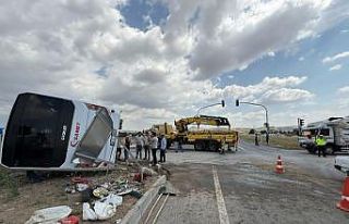 Çubuk’ta personel servisi ile canlı hayvan yüklü...
