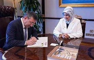 Cumhurbaşkanı Yardımcısı Yılmaz kurban vekaletini...