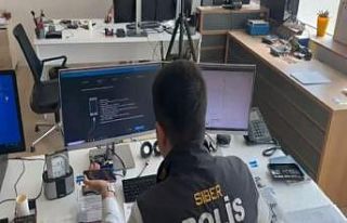 Depremzedenin kart bilgilerini kopyalayan dolandırıcı...