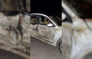 Devrilen otomobilin sürücüsü yaralandı