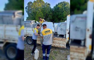 Didim’de eskiyen konteynerler yenileniyor