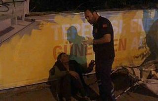 Dilencinin yeni numarası sağlık ekipleri gelince...