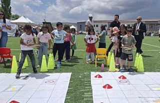 Diyadin’de çocuk şenliği renkli görüntülere...