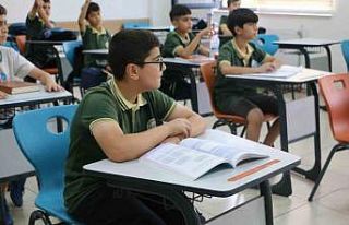 Diyarbakır’daki öğrenciler bursluluk sınavında...