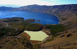 Doğanın saklı harikası Nemrut Krateri ziyaretçilerini...