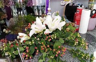 Düğün sezonuyla birlikte çiçekçilerde ‘gelin...