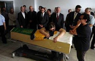 Düğününe 3 ay kalmıştı...Nişanlısı tabutuna...