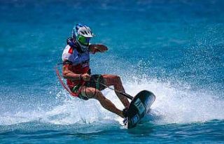 Dünya Motosurf Şampiyonası Çeşme’de renkli...