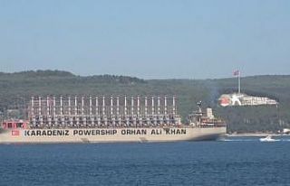 Dünyanın en büyük enerji gemisi Çanakkale Boğazı’ndan...