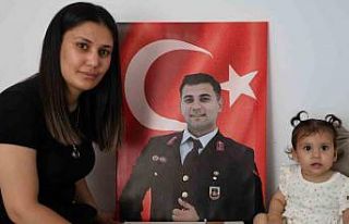 Duygulandıran hikaye: Şehit eşiyle yaptıklarını...