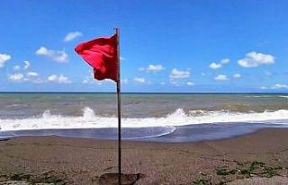 Düzce’de hava şartları sebebiyle denize girmek...