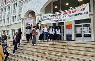 Düzce’de nefesler tutuldu YKS heyecanı başladı