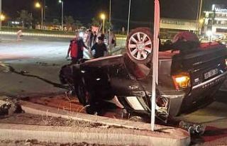 Edremit Zeytinli’de akıllı kavşakta kaza: 2 kişi...