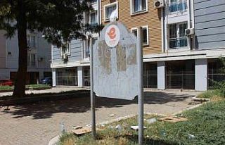 Efeler Belediyesi ilgilenmeyince, çocukların oynayacağı...