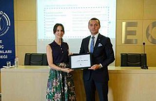 EGİAD üyelerine ’markalaşma’ semineri