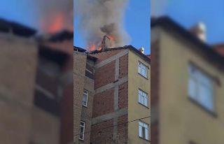 Elazığ’da çatı yangını, paniğe neden oldu