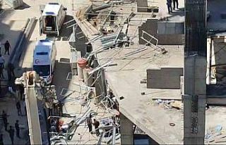 Elazığ’da inşaatın iskelesi çöktü: 2 işçi...