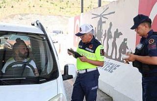 Elazığ’da jandarma ekiplerinin bayram denetimi...