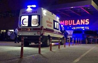 Elazığ’da serinlemek için baraj gölüne giren...