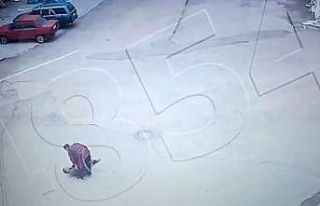 Engelli gence sokak ortasında saldırı