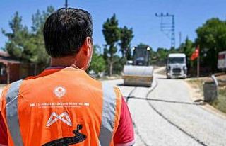 Erdemli kırsalındaki yollar yenileniyor