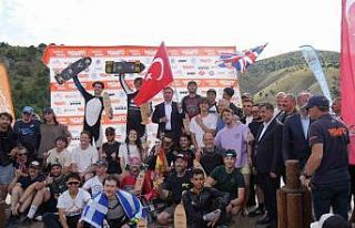 Erzincan’da Dünya Kaykay İniş Şampiyonası sona...