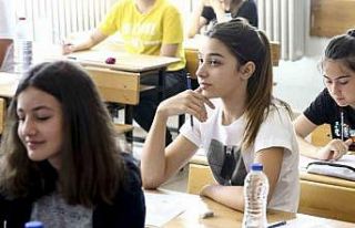 Erzincan’da LGS heyecanı; 2 bin 539 öğrenci sınava...