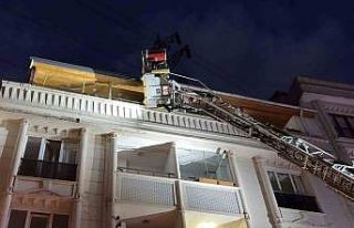 Esenyurt’ta bodrum katta çıkan yangın korkuttu:...