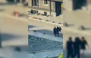 Esenyurt’ta güpegündüz uyuşturucu ticareti